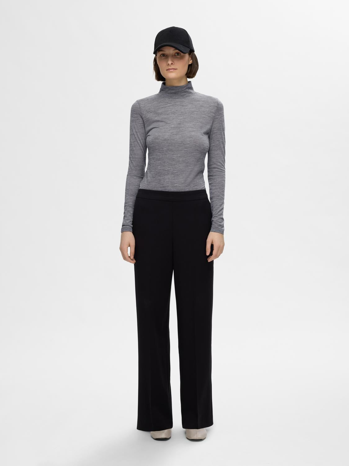 model_shot-front_full